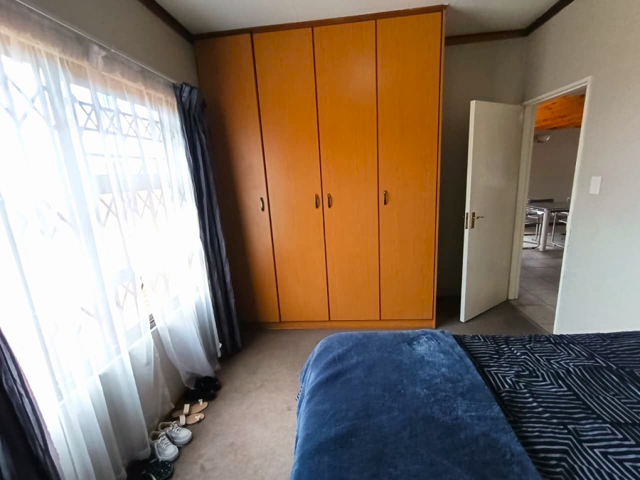 2 Bedroom Property for Sale in Langenhovenpark Free State